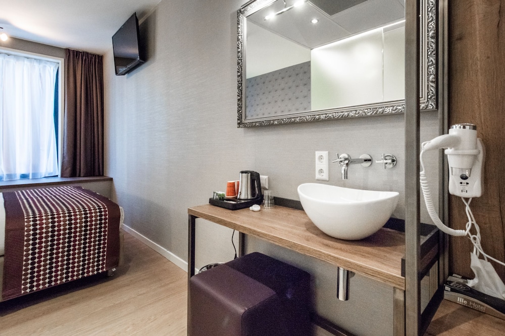 Standard Double Room photo 3
