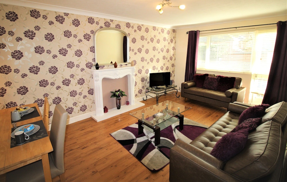 Classic Apartment, 2 Bedrooms, Non Smoking, Garden View photo 1