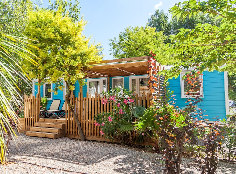 Superior Mobile Home (Suite Family)