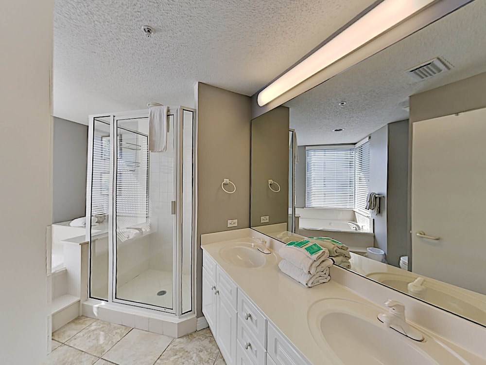 Condo, Multiple Beds, Balcony, Ocean View (#3a - No Pets Allowed) photo 2