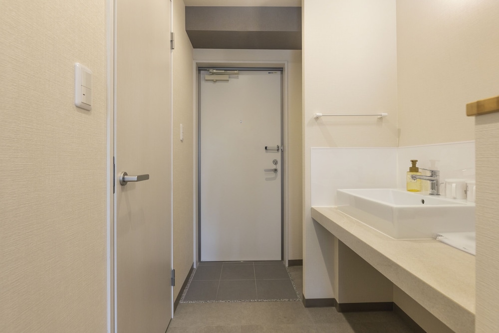 Twin Room - Photo 5