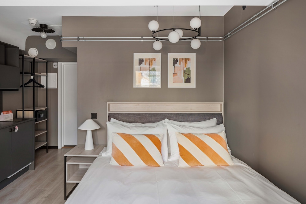 Medium Studio with Kitchenette