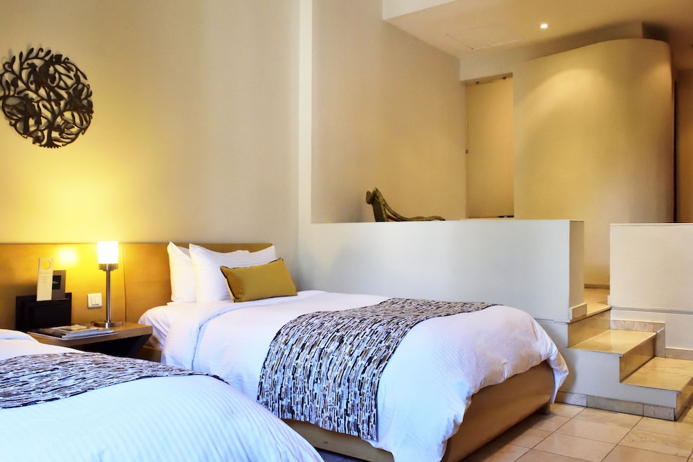 Design Room - Photo 3