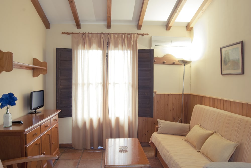 Basic Apartment, 1 Double Bed with Sofa bed, Smoking photo 2