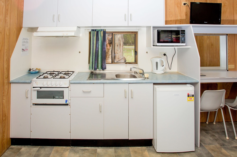 Ensuite Cabin - 1 Double, 1 Tribunk and 1 Single photo 2