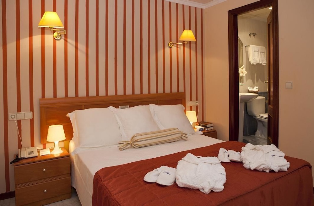 Double Room - Photo 1