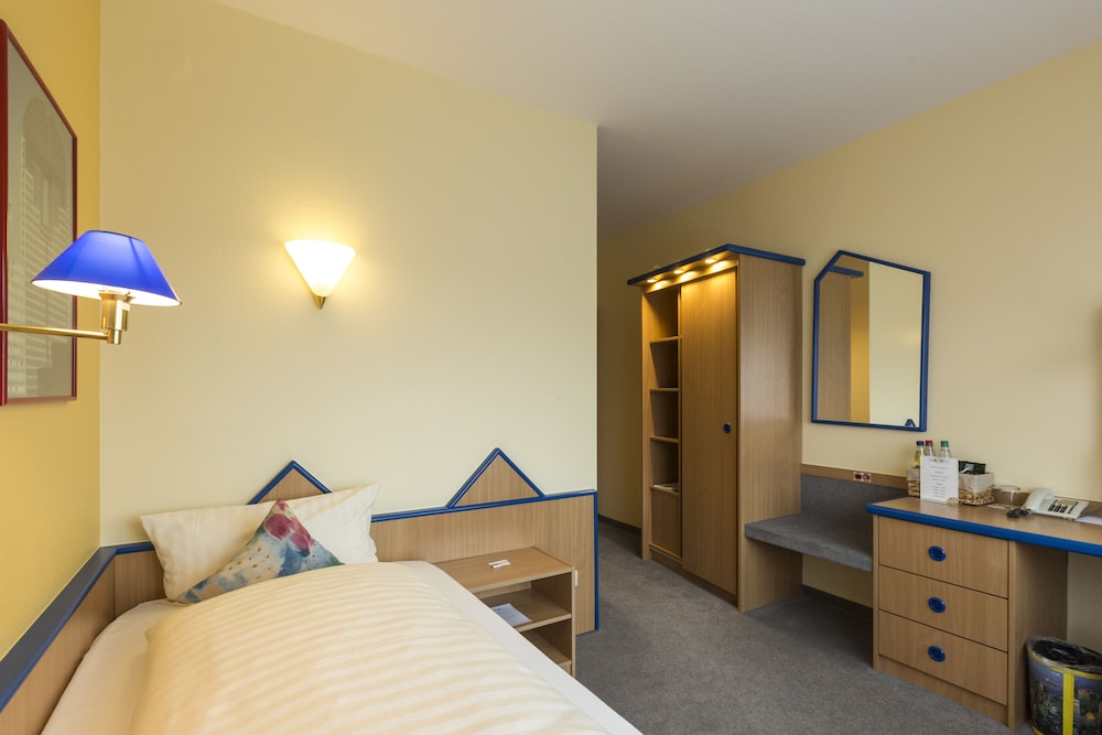 Basic Double Room photo 3