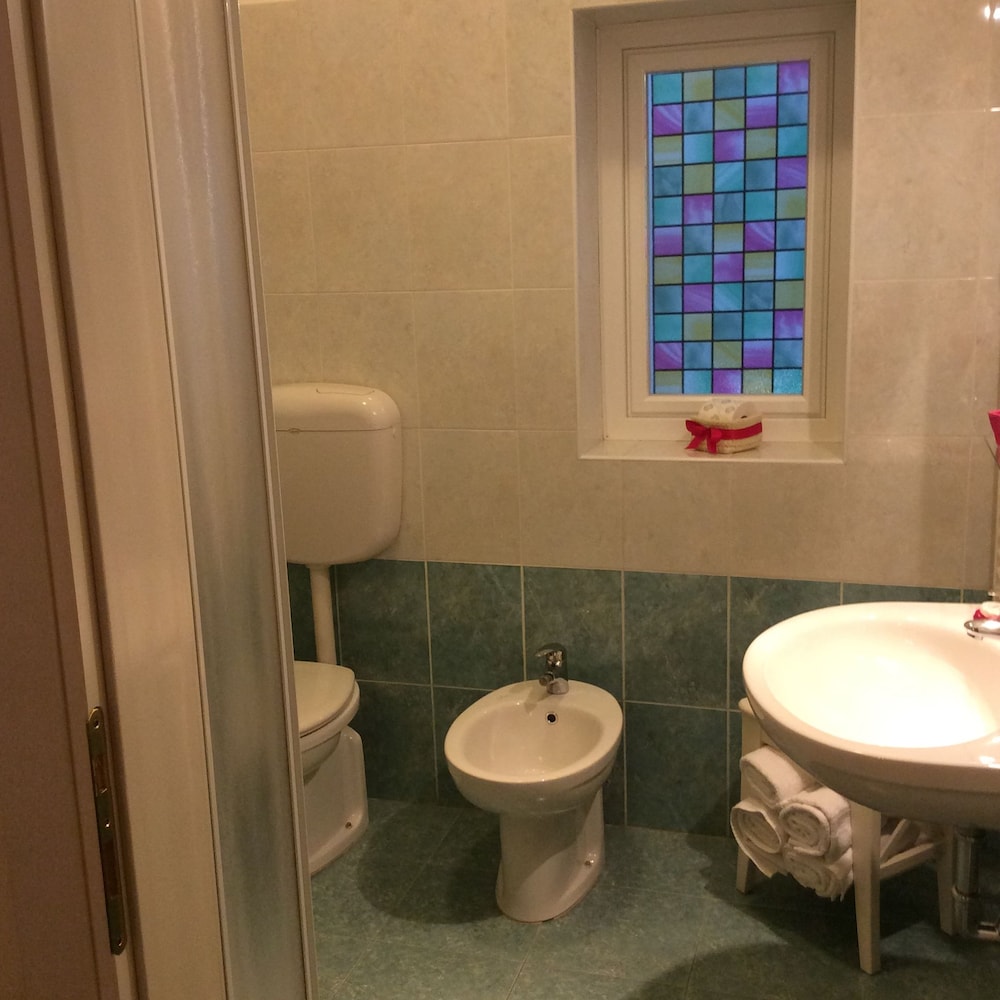 Superior Double Room, Ensuite, Garden View photo 2