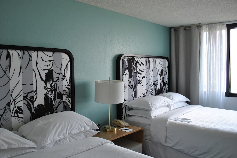Executive Room, 2 Queen Beds - Photo 2