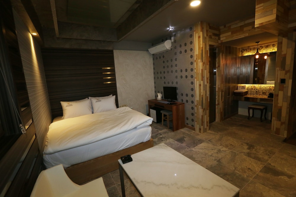 Premium Room (7:00pm Check In On Sat, Sunday) photo 3