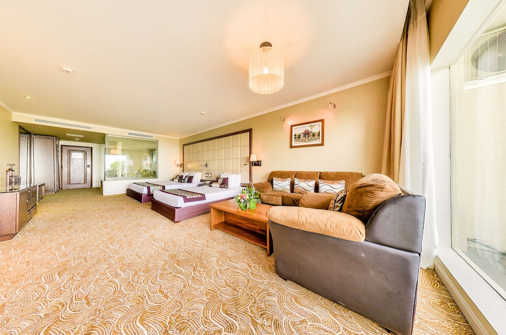 Premium Triple Room photo 3