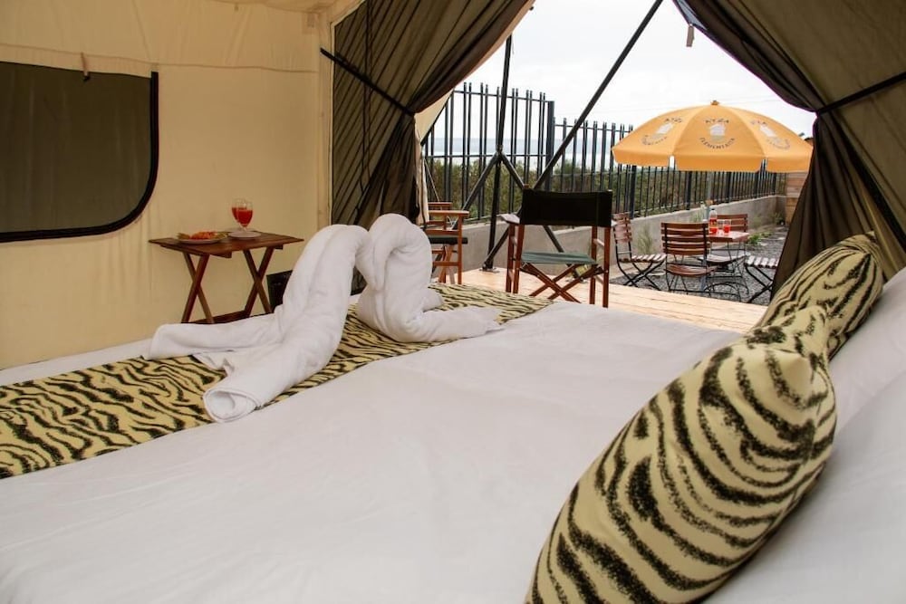 Luxury Tent, Non Smoking, Mountain View photo 3