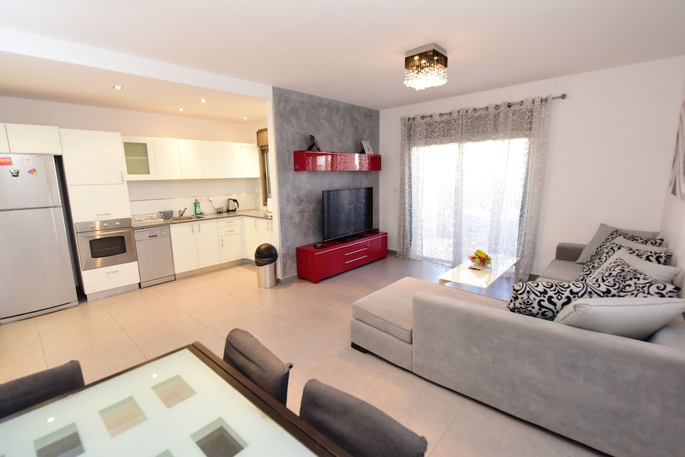 Apartment, 2 Bedrooms (Terrace and Jacuzzi - Avney Hoshen 30)