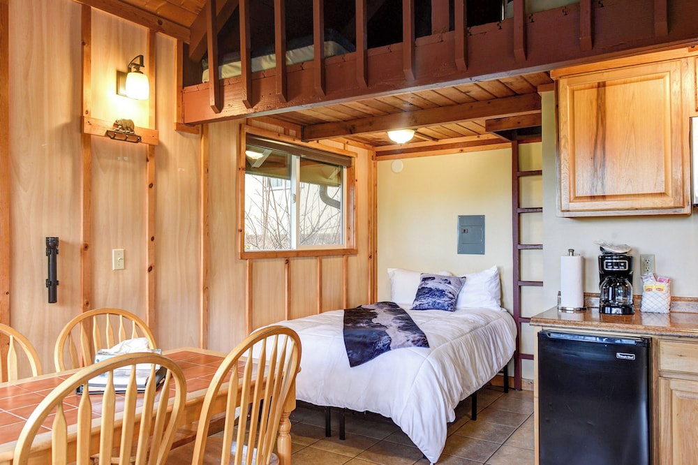 Basic Cabin, 1 Double Bed