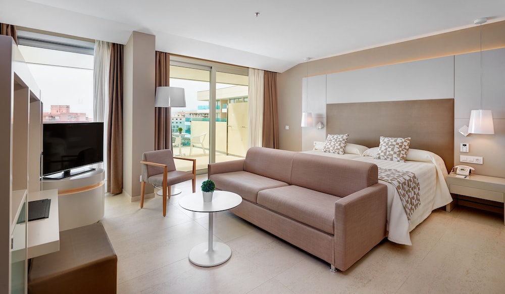 Junior Room, Terrace (2 adults + 1 child)