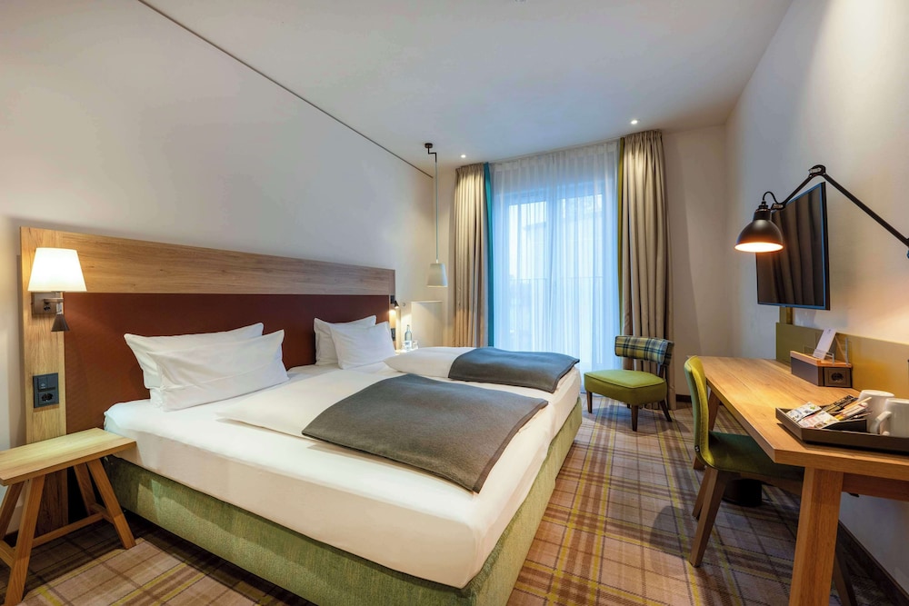 Standard Room, 1 Queen Bed