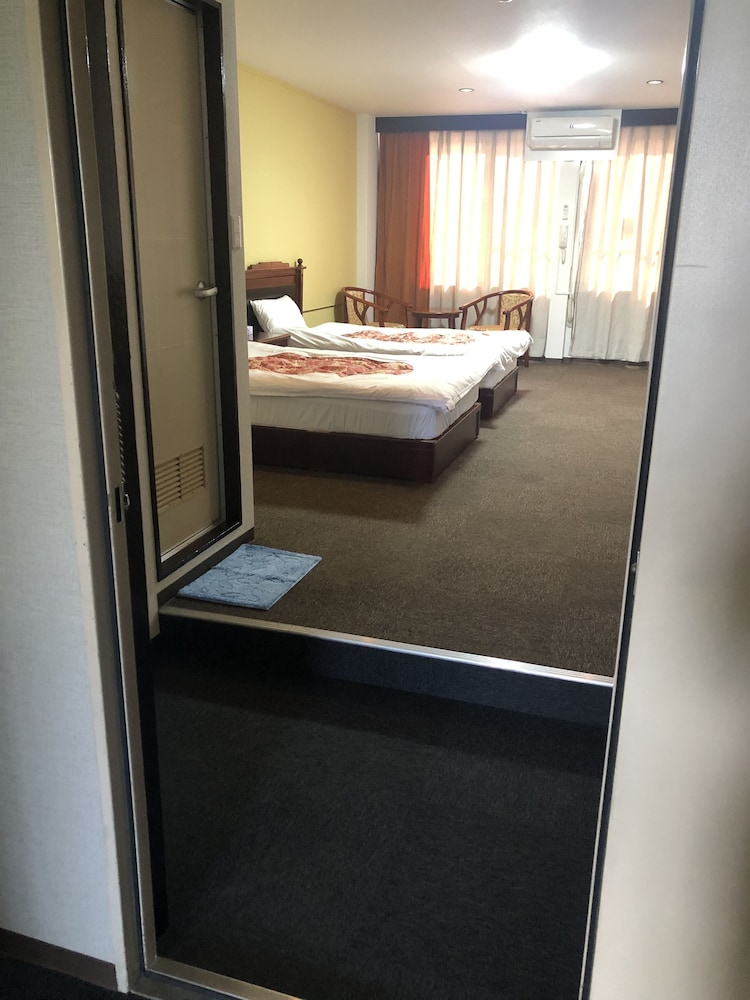 Basic Triple Room photo 3