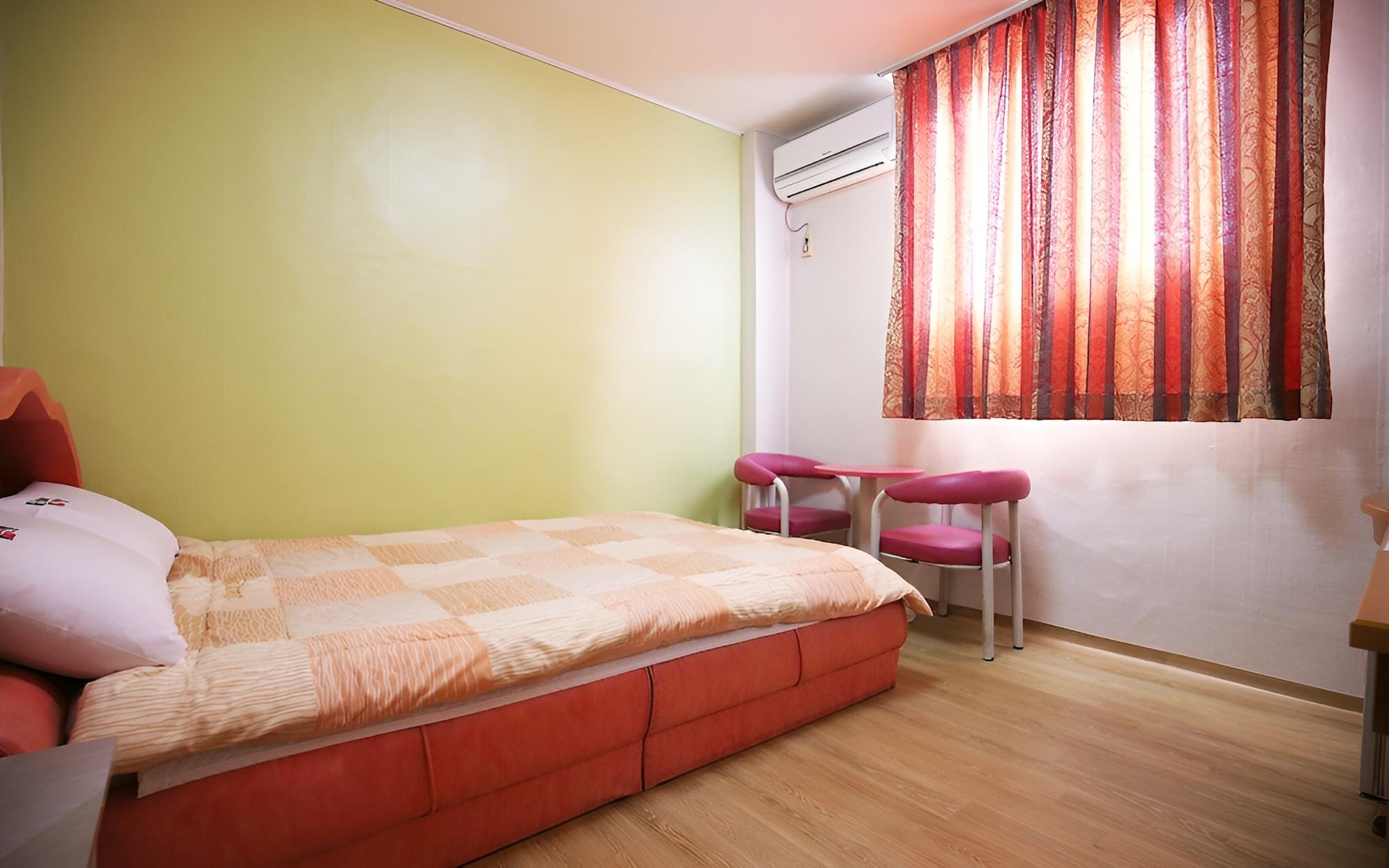 Room (Cheap bed room) photo 2