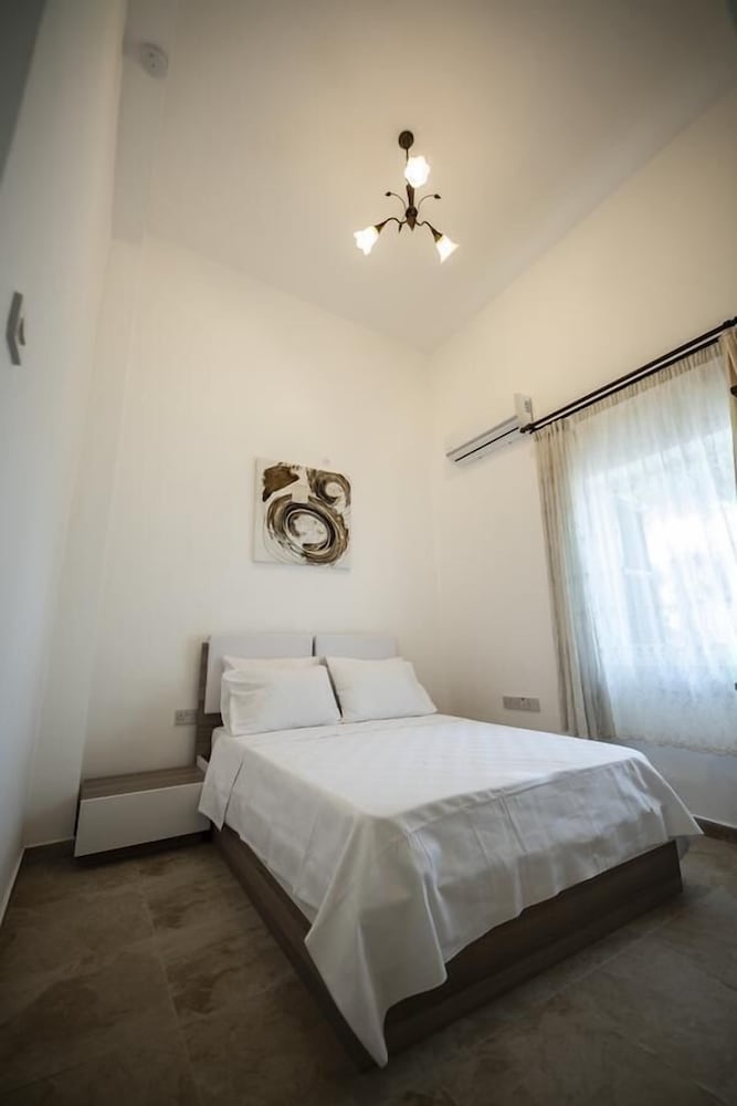 Comfort Suite photo 1