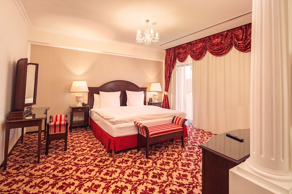Junior Suite, 1 King Bed photo 2