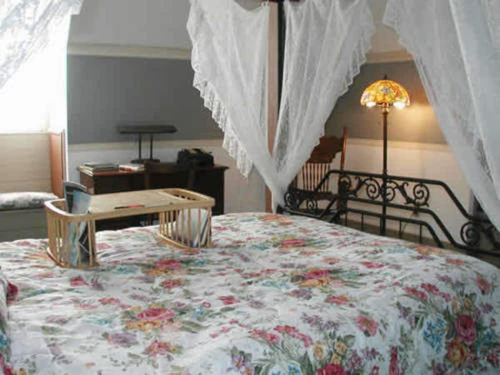Richard’s Room