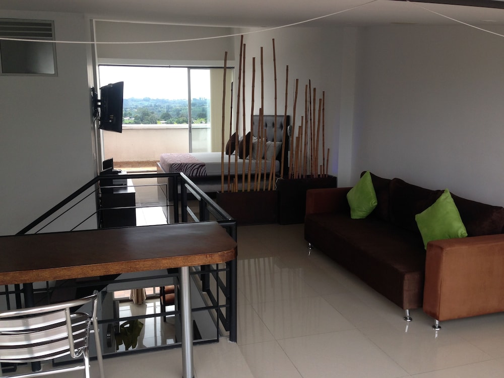 Duplex, 2 Bedrooms photo 3