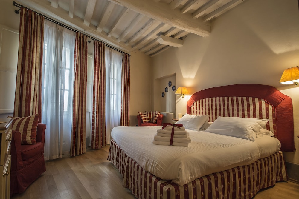 Classic Double or Twin Room photo 2