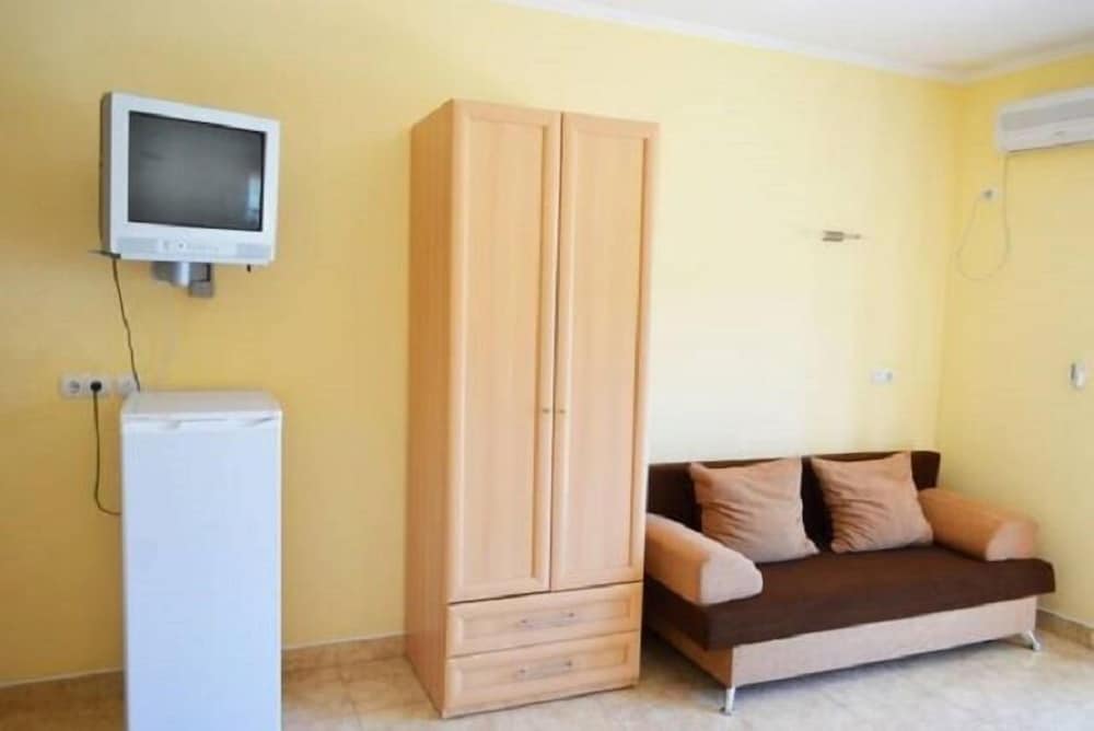 Family Quadruple Room, Multiple Beds, Hill View photo 3
