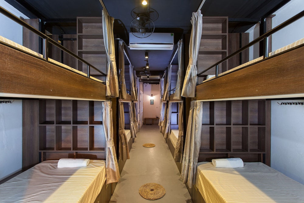 Shared Dormitory, Mixed Dorm (12 Beds)