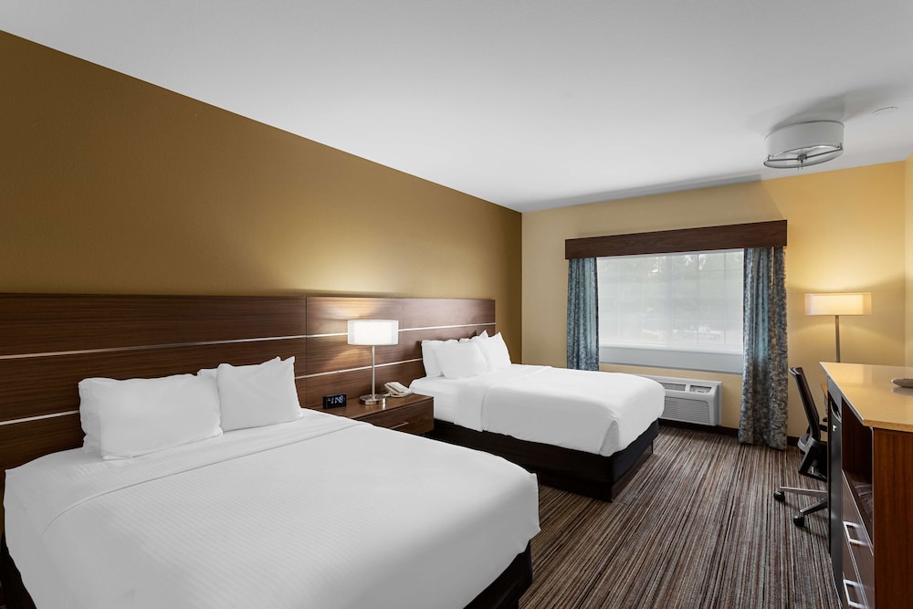 Standard Room, 2 Queen Beds, Non Smoking (Pet Friendly) photo 2