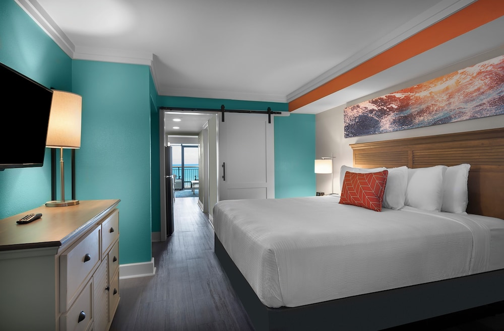 Oceanfront King Suite - Photo 1