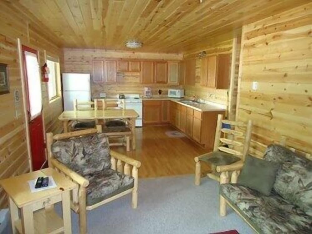 Cabin, 2 Bedrooms photo 2