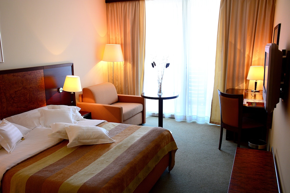 Basic Double Room, Mountain View photo 2