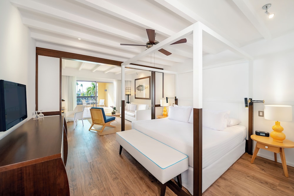 Junior Room, Pool View (Superior Deluxe) - Photo 1