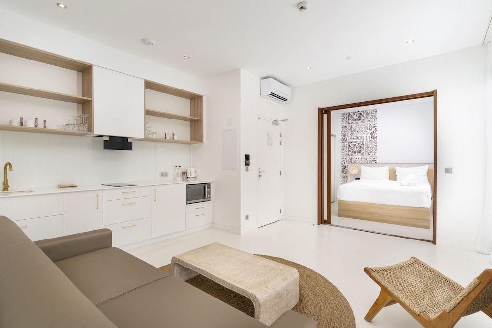 Family Suite, 2 Bedrooms, Ocean View, Corner photo 2