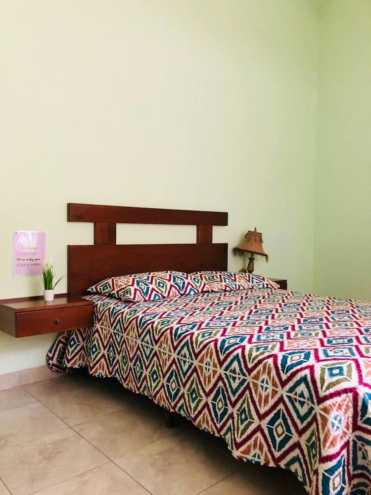 House, 3 Bedrooms, Smoking, Private Pool photo 3