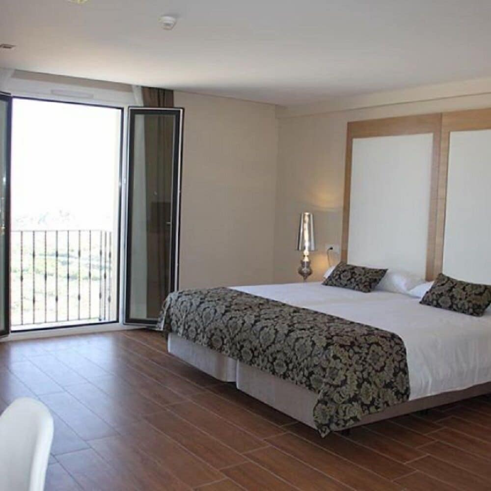 Deluxe Twin Room photo 3