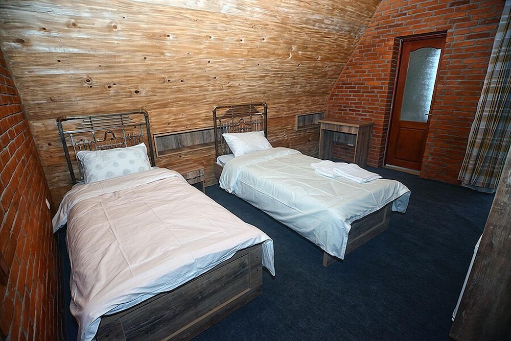 Standard Double or Twin Room photo 3