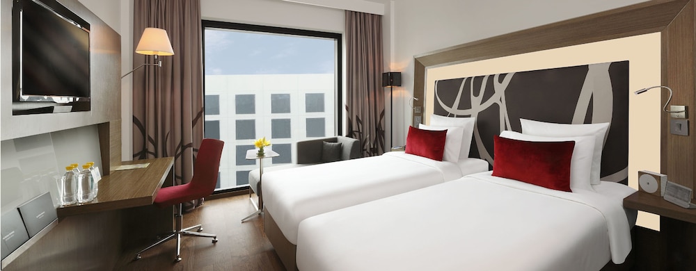 Available room thumbnail 5