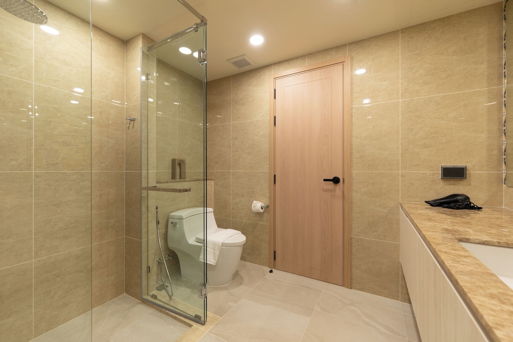 1 Bedroom Suite - Photo 7