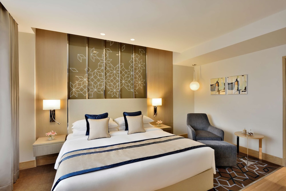 Suite - Photo 7