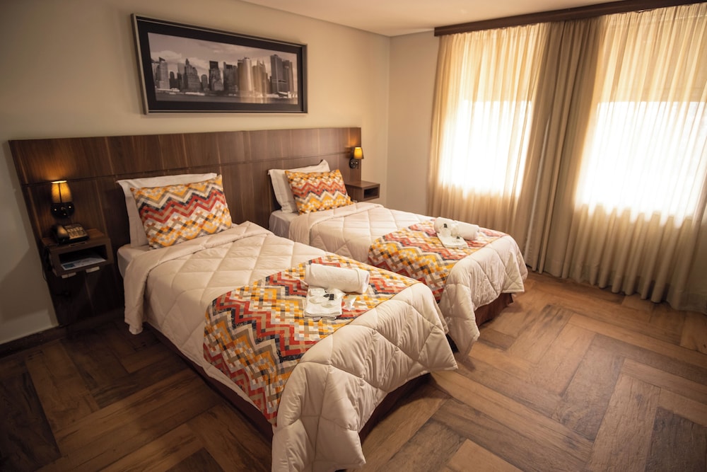 Deluxe Single Room, 2 Twin Beds, City View
