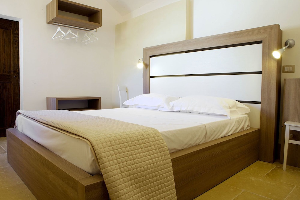 Standard Double Room - Photo 1