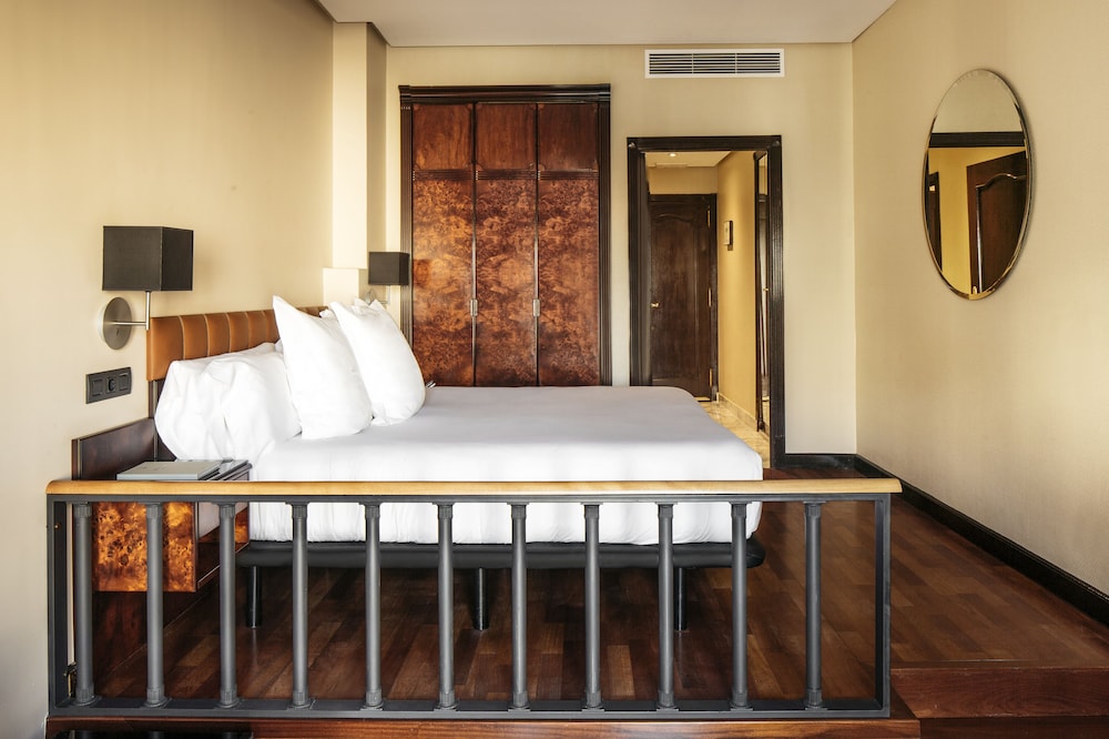 Superior Room, 1 Double or 2 Twin Beds - Photo 2