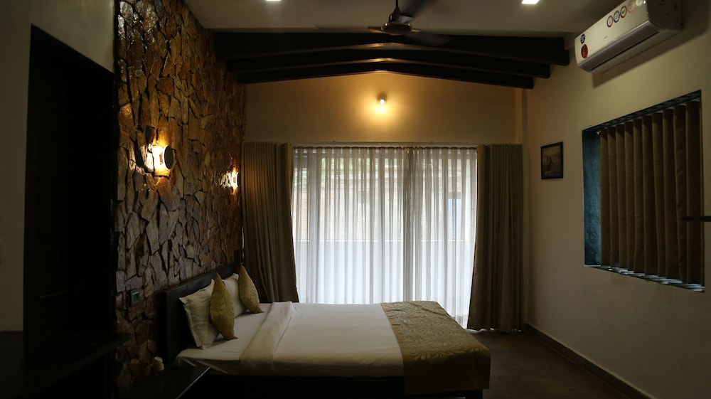 Deluxe AC Rooms photo 2