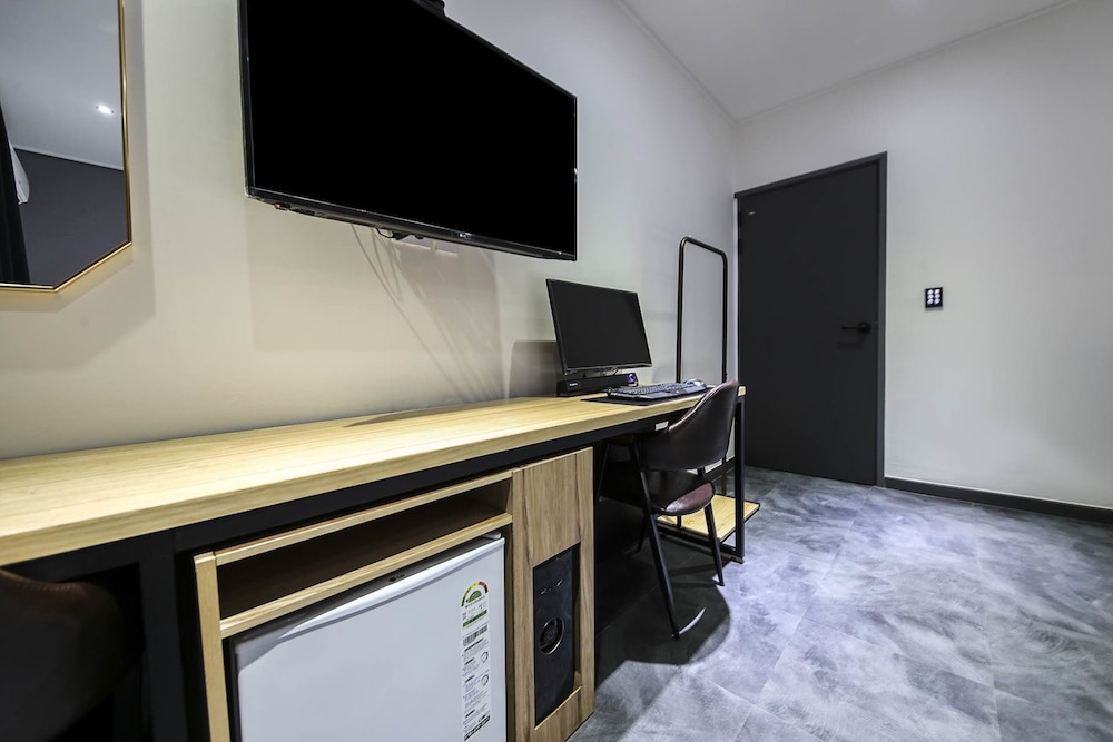 Deluxe Single Room photo 3