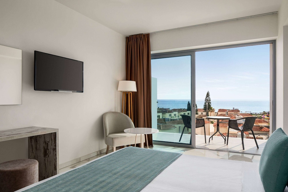 Chambre Double Deluxe, 1 très grand lit, vue mer