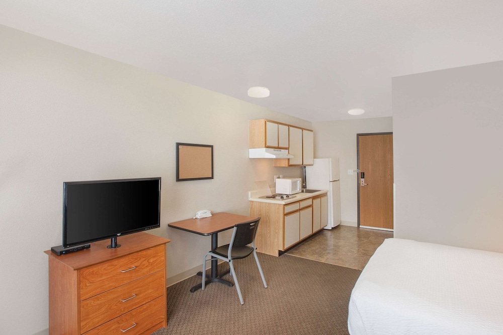 Suite, 2 Queen Beds, Non Smoking photo 2