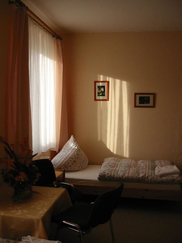 Single Room photo 1
