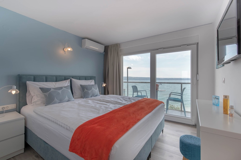 Panoramic Apartment, 1 King Bed with Sofa bed, 2 Bathrooms, Sea View